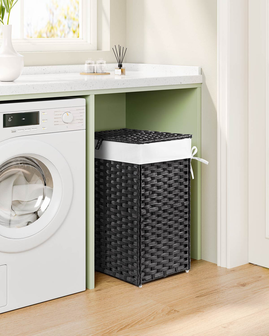 Greenstell Laundry Hamper with Lid, 60L Clothes Hamper with 2 Removable Liner Bags & 2 Mesh Bags, Handwoven Synthetic Rattan Basket, Toys in Bathroom, Bedroom Black